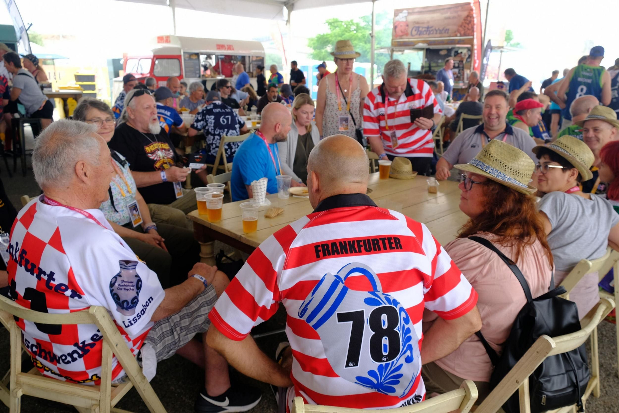 Veteranos de todos los rincones de Europa se dieron cita en la Ciudad Deportiva del Sevilla F.C.