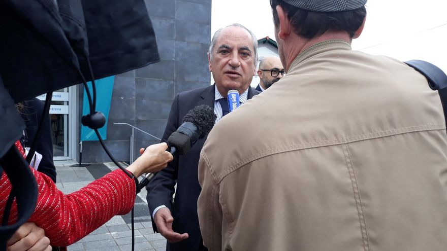 La parte socialista del Gobierno vasco presenta un informe para aplicar la ley de vivienda recurrida por el PNV