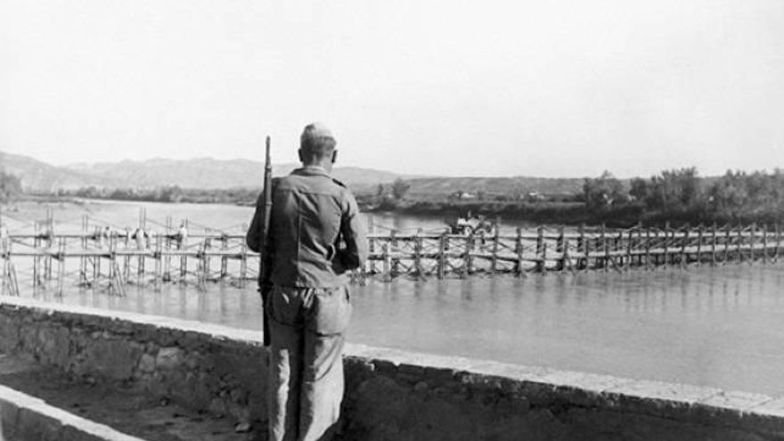 En el bando republicano en la Guerra Civil.