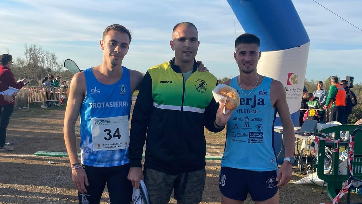 Podio masculino de la XV Cross 'El Hecho"