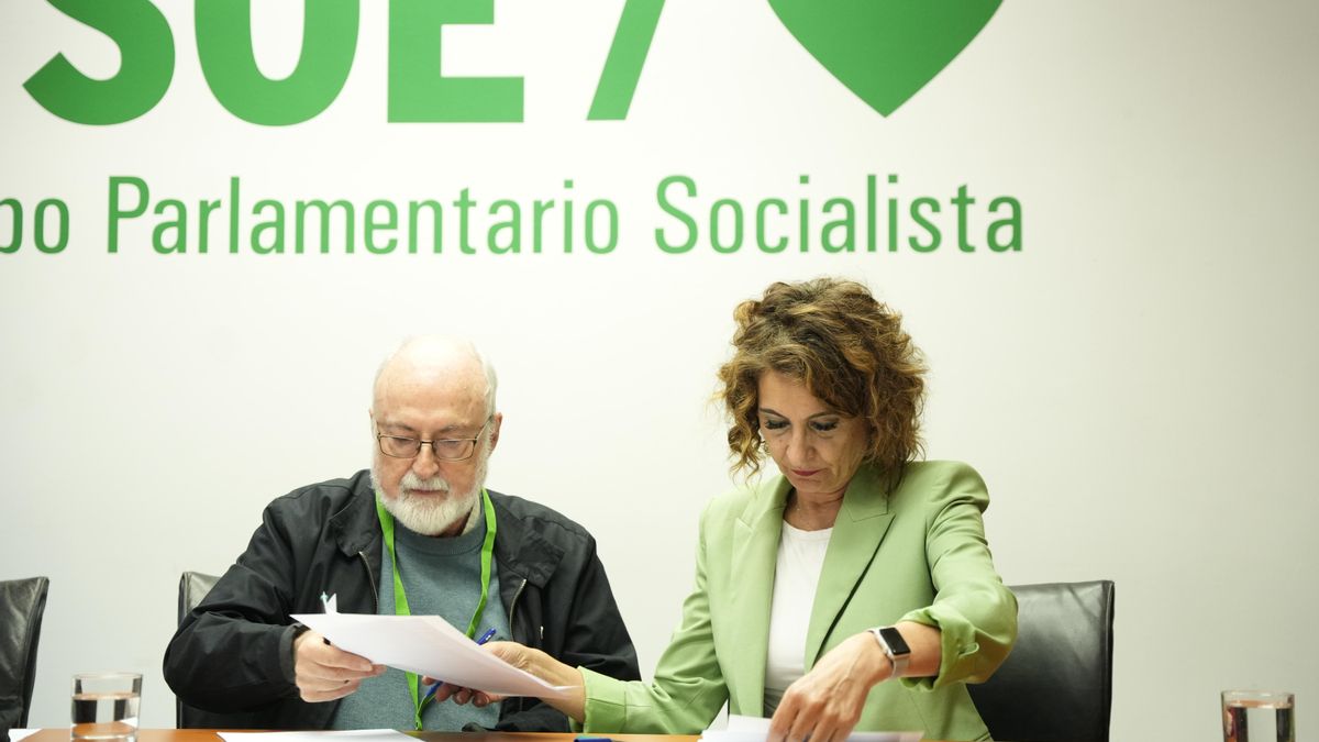 Montero cierra listas de "consenso" en siete provincias pero encaja el primer pulso interno con el PSOE de Cádiz