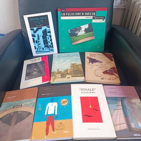 Els llibres d'Ignasi Mora que formen part de la biblioteca de Vicent Flor.