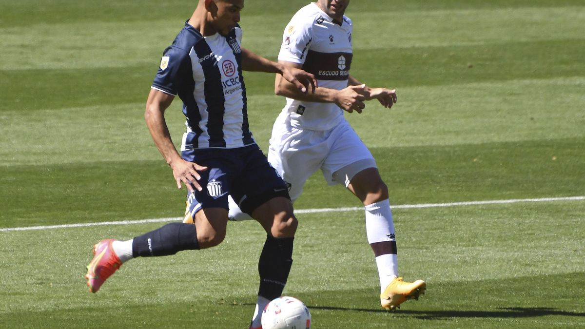 El equipo dirigido por el Cacique Medina no afloja y sigue en la pelea.