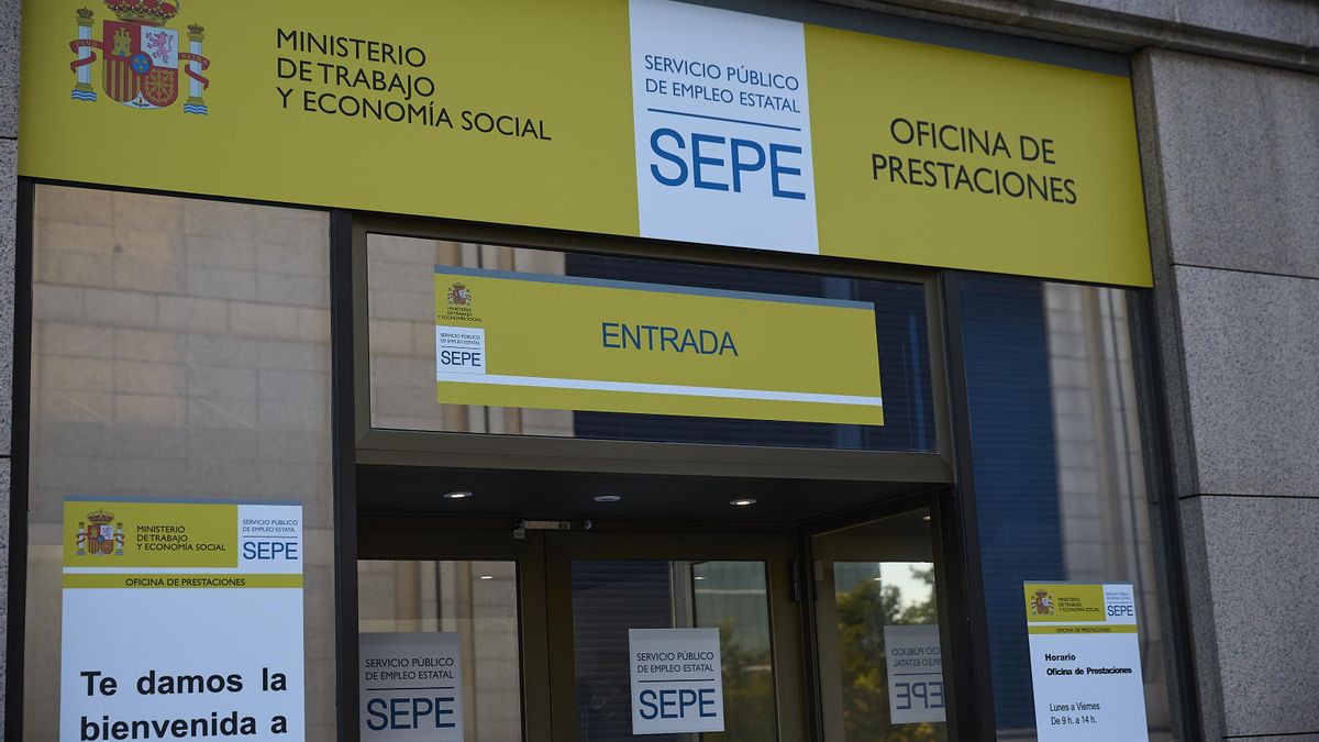 Por qué es una "buena noticia" el repunte inusual del paro este julio