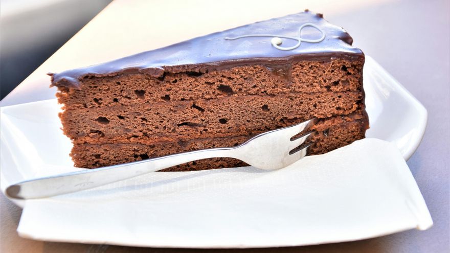 Receta de tarta Sacher sin horno: tan fácil como deliciosa