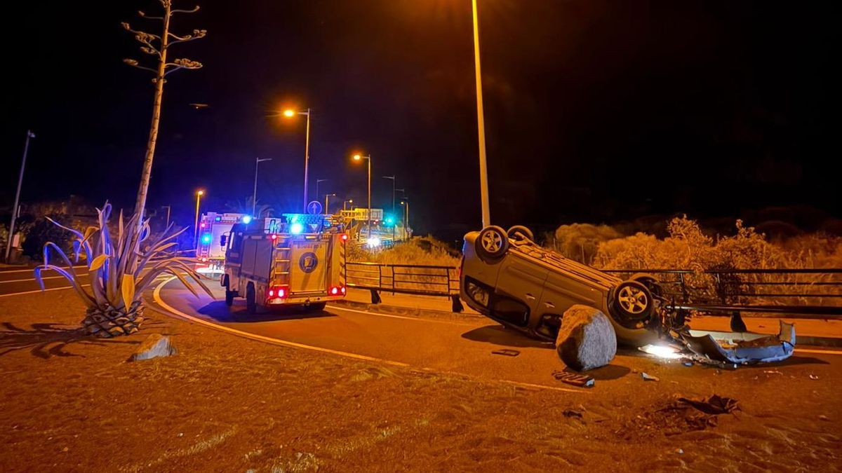 Fallece tras sufrir un accidente de tráfico y caer por un barranco en La Palma