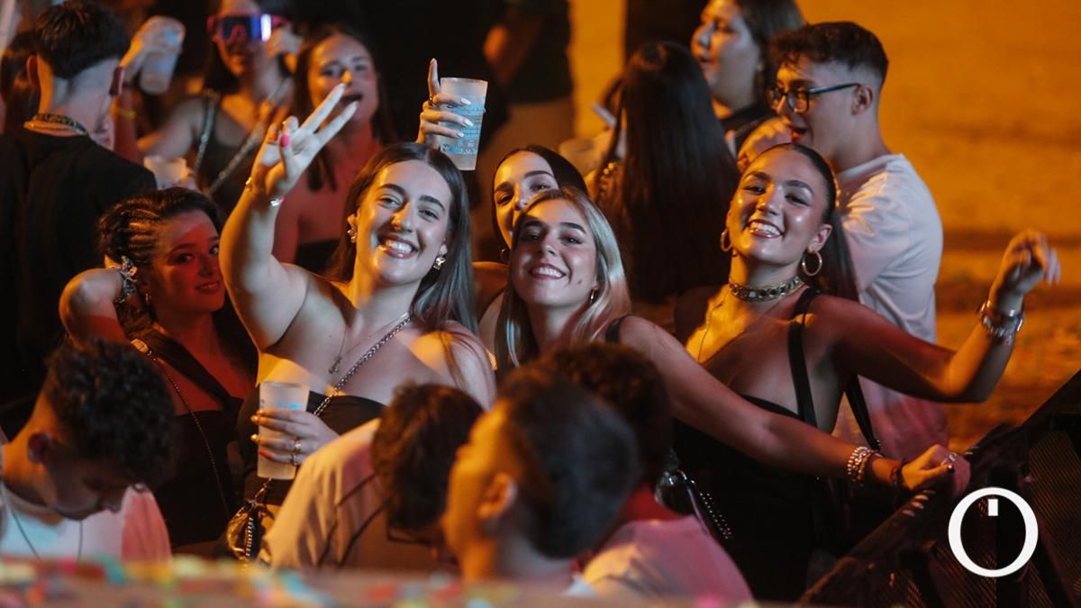 Fiesta de bienvenida universitaria