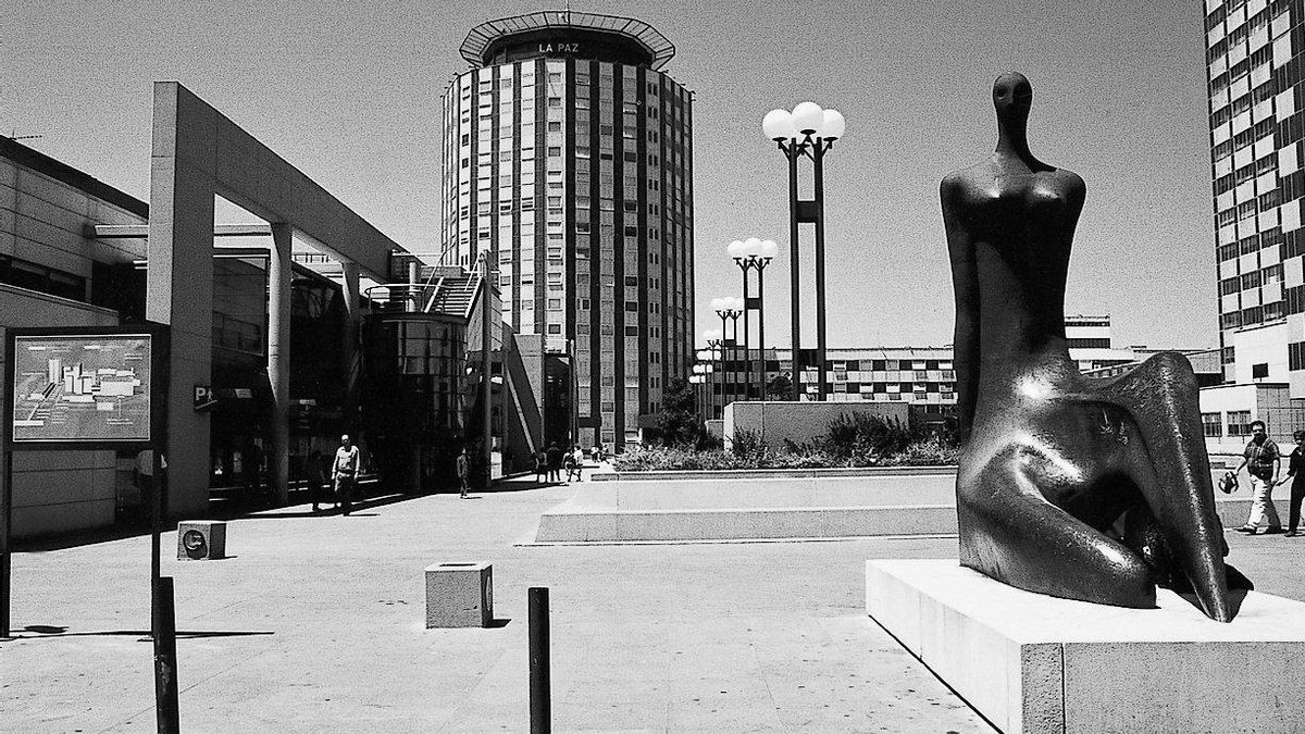 Cuando el franquismo se fijó en un edificio italiano fascista para la modernización del país e inauguró La Paz