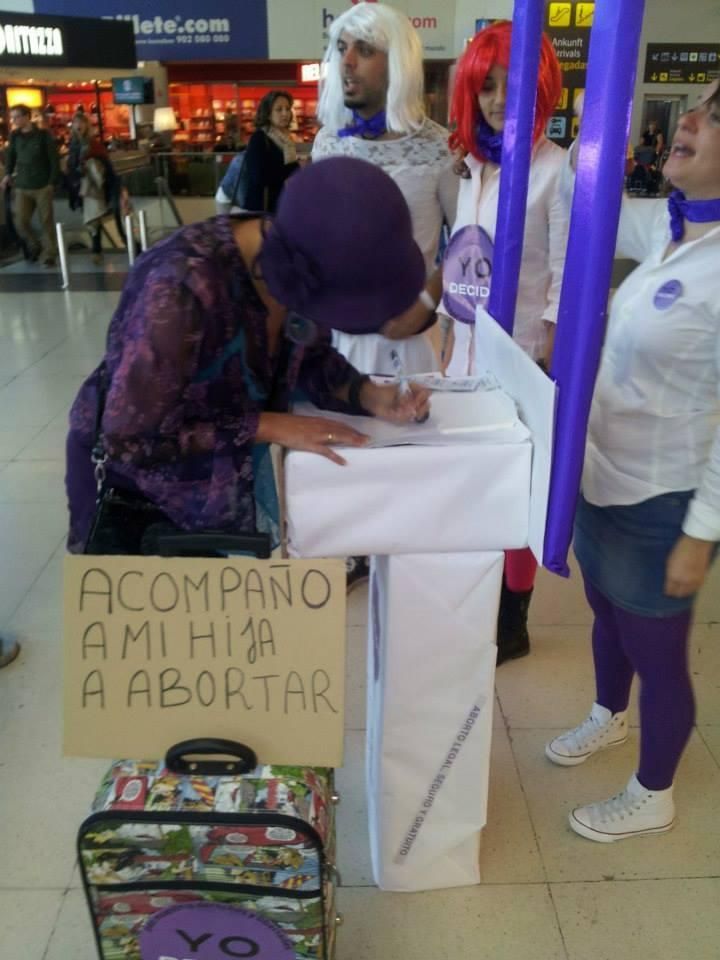 'PPes´ABORTOUR' en el Aeropuerto de Gran Canaria.