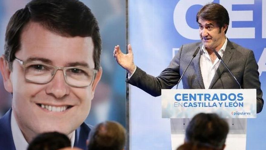 El Partido Popular de León presentó su candidatura a las Cortes autonómicas encabezada por Juan Carlos Suárez-Quiñones. / Carlos S. Campillo / ICAL
