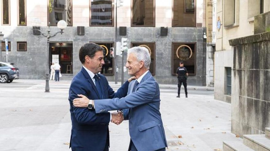 Pradales pide al poder judicial que cuide el euskera y que opere de forma "rápida" y sujeta a la crítica