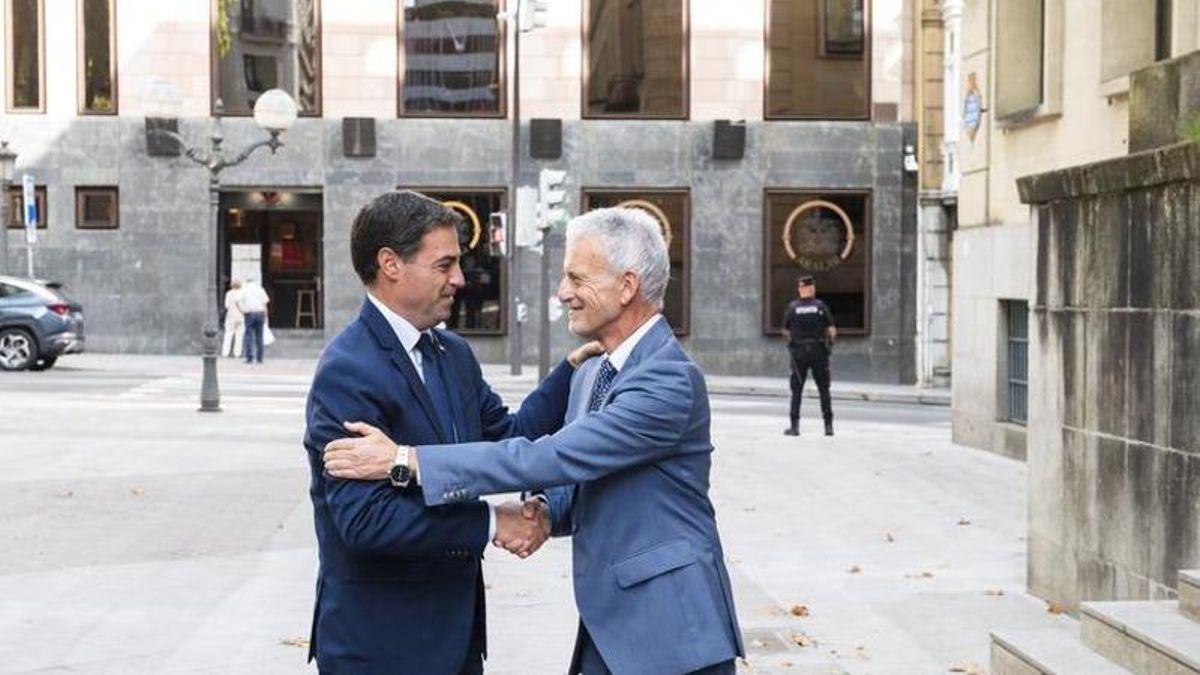 Pradales pide al poder judicial que cuide el euskera y que opere de forma "rápida" y sujeta a la crítica