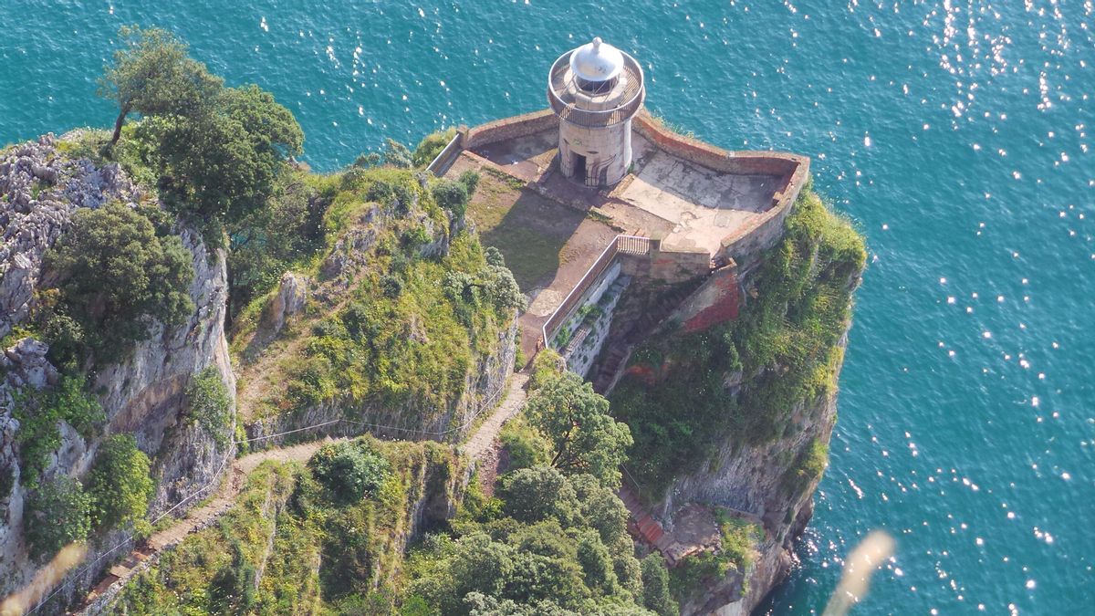El Puerto de Santander pedirá al Ministerio la desafectación del faro de El Caballo