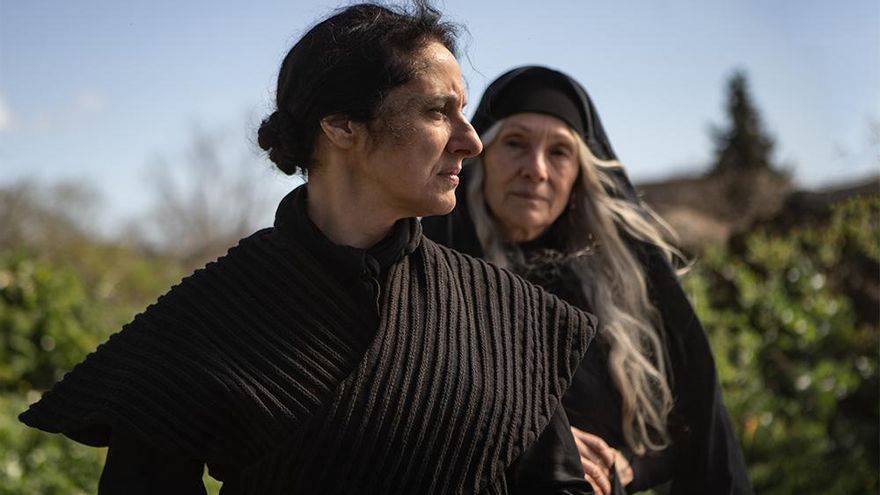 'La sombra de la tierra': Elvira Mínguez se pone el 'poncho' para narrar una adusta genealogía de violencias