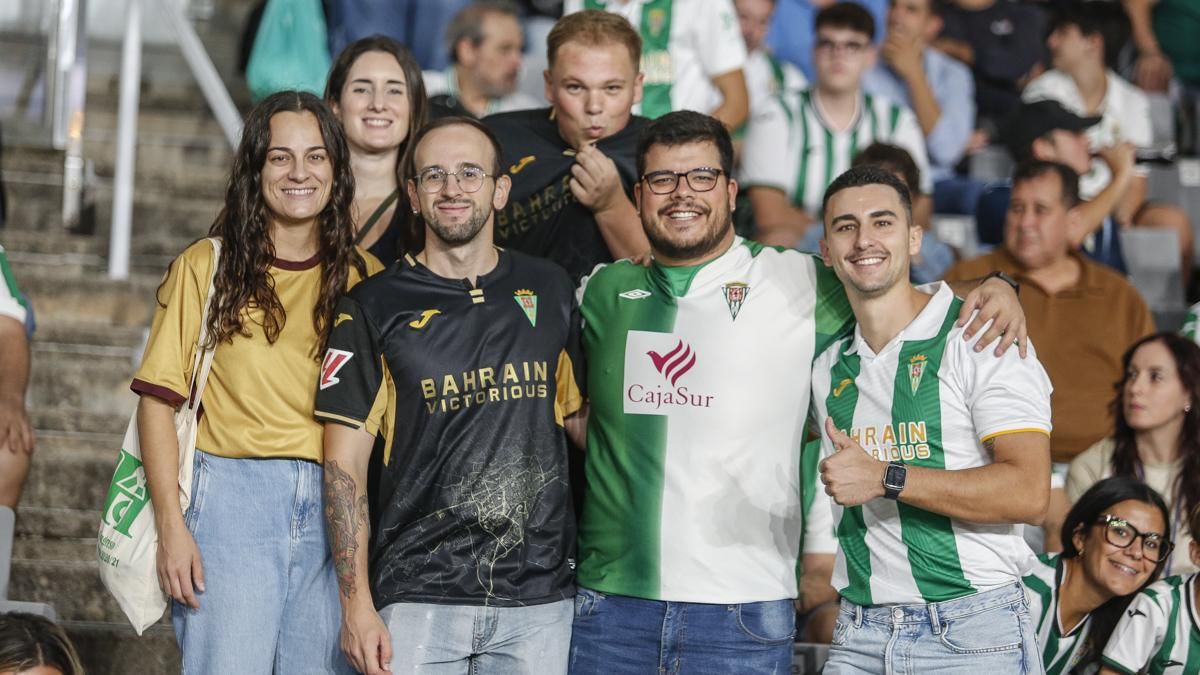 Grada Blanquiverde del Córdoba CF - CD Tenerife