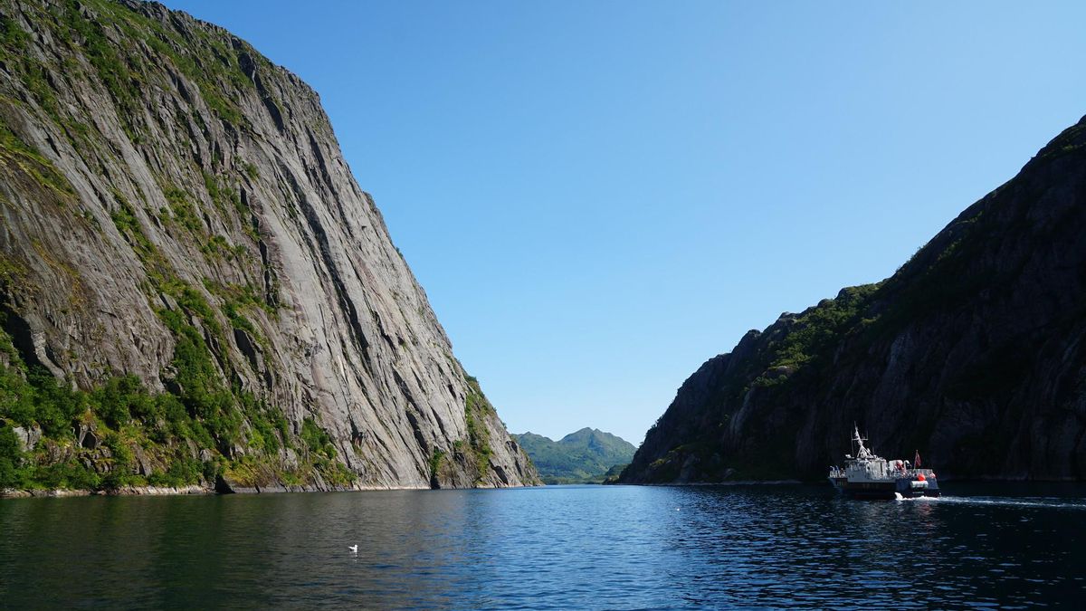 Paredes del Fiordo de los Trolls.