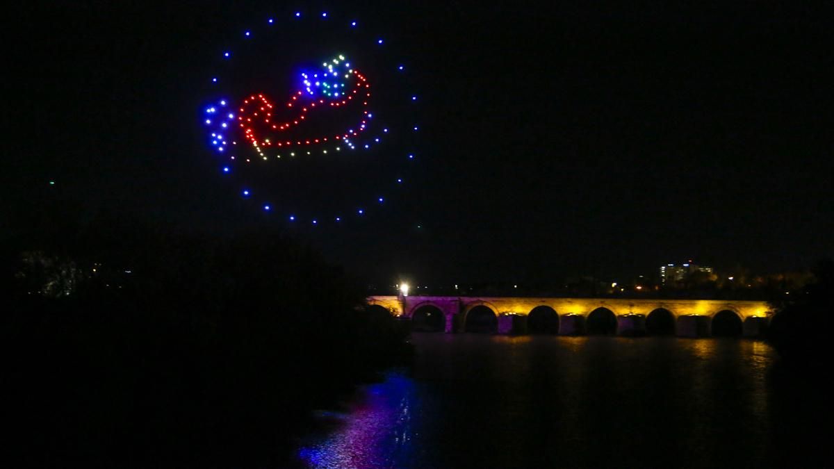 Espectáculo navideño de drones