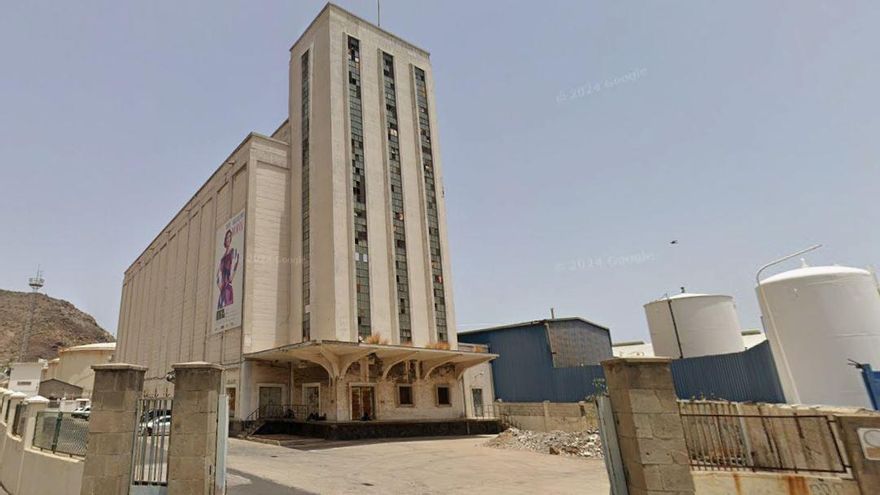 Tenerife anuncia que pedirá "medidas cautelarísimas" para evitar la demolición del Silo de Santa Cruz