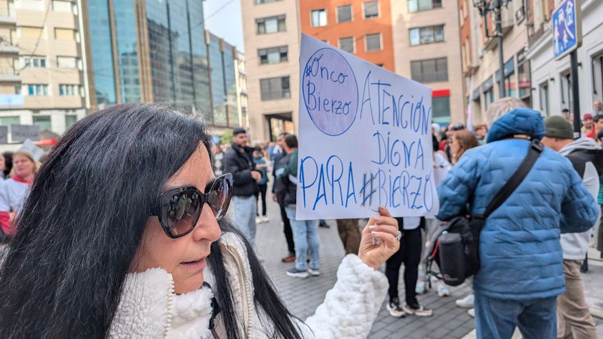 OncoBierzo llena 12 autobuses para protestar en Valladolid por la asistencia en el hospital público de Ponferrada