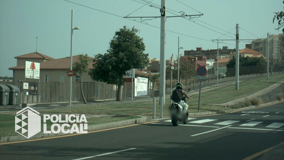 Pillado un motorista a más de 100 km/ hora en una calle de Santa Cruz limitada a 30