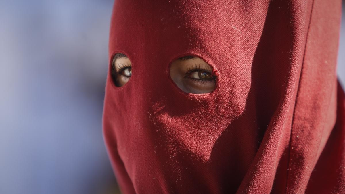 La procesión de la Hermandad de la Piedad, en imágenes