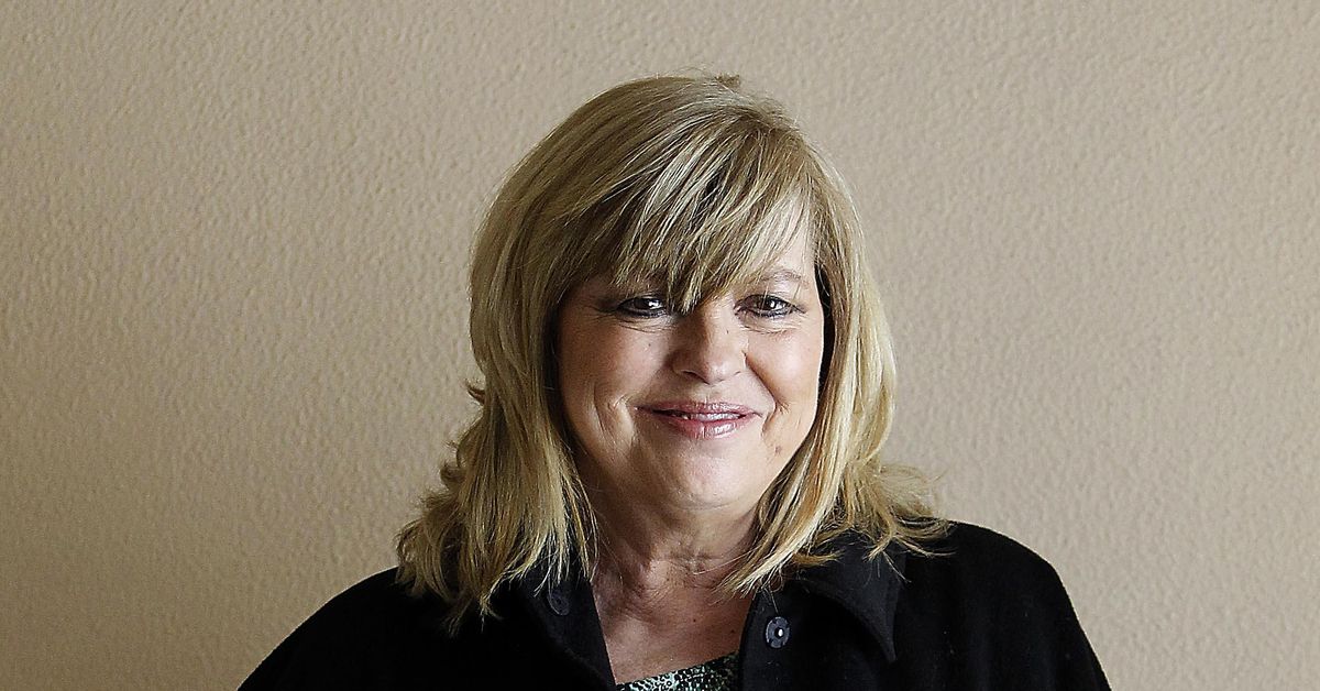 Rosa María Artal recibe el Premio a la Trayectoria de la Associació de