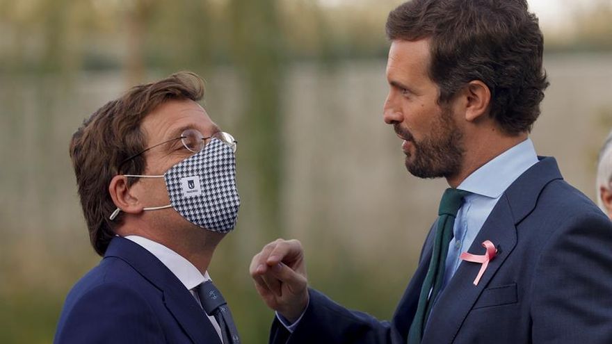 El PP redobla la campaña en Bruselas contra el reparto de fondos europeos, ahora con los alcaldes