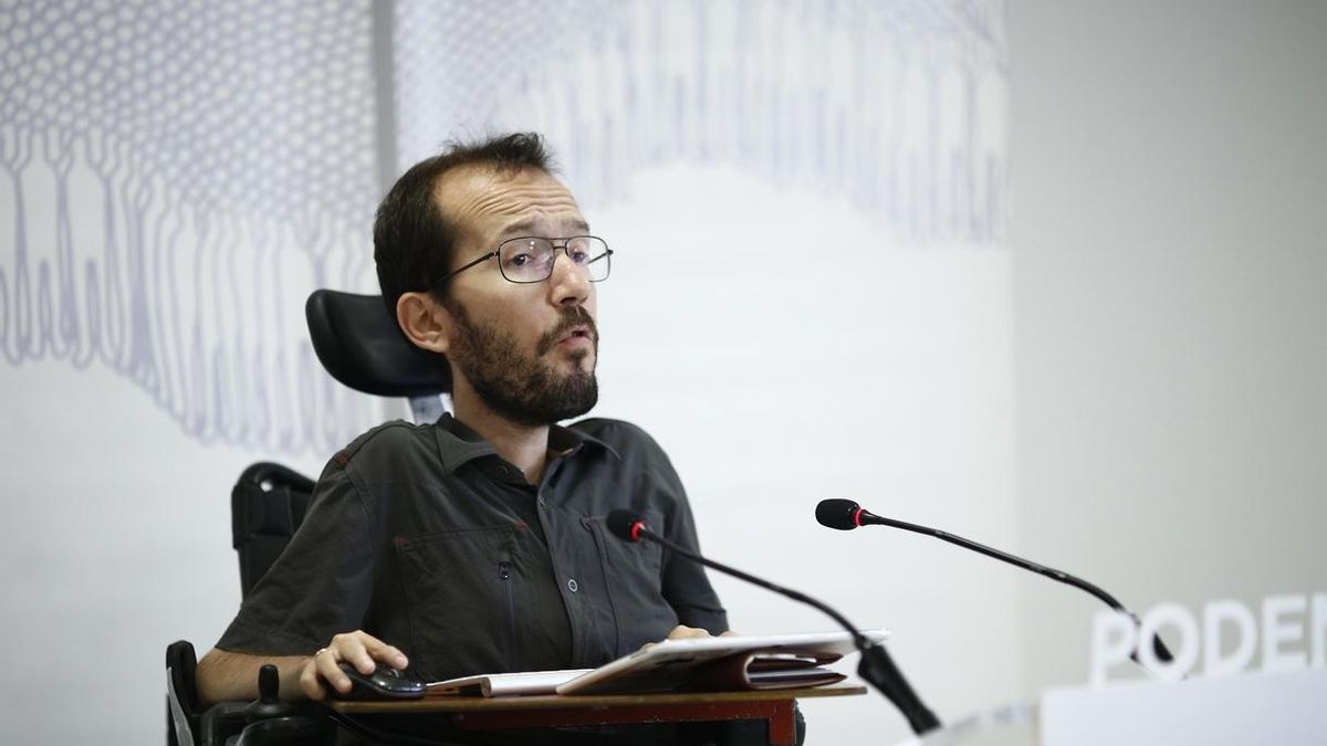 Echenique anuncia un Podemos "nuevo" en septiembre y asegura que se ha abierto la brecha para acabar con el bipartidismo