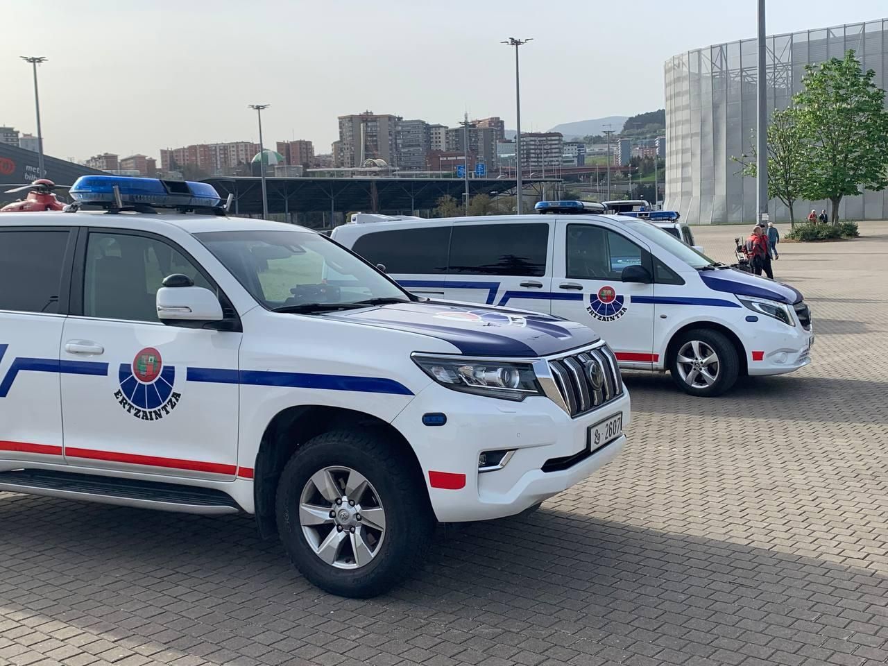 El cuadragésimo aniversario de la Ertzaintza, en imágenes