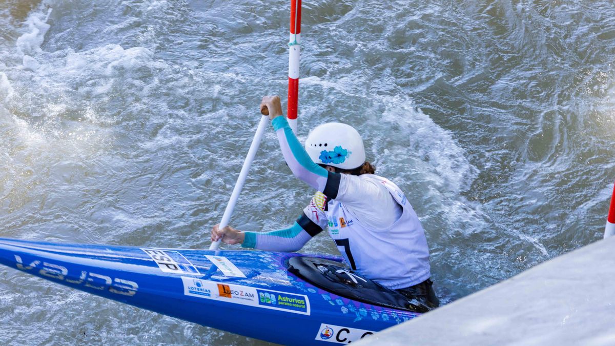 Competición de kayak kross en Calasparra