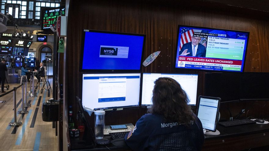 Wall Street abre en rojo, con las acciones del sector automotor entre las más castigadas