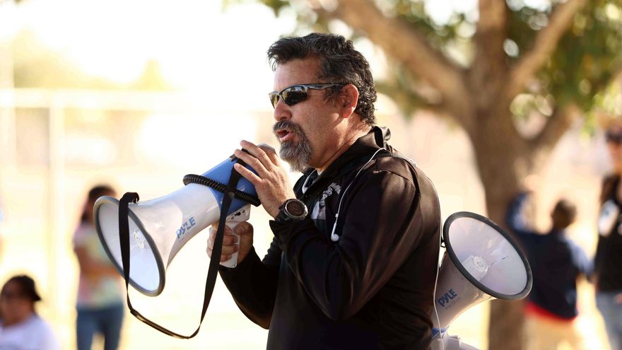 Denuncian una revisión íntima "sistemática" en los puestos fronterizos con México