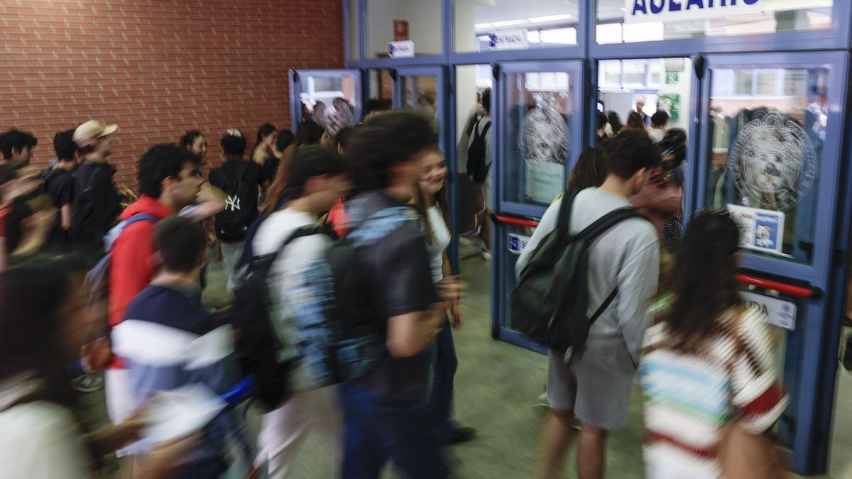 Castilla-La Mancha presume de su "buena posición" en el ranking nacional a la hora de pagar a los docentes