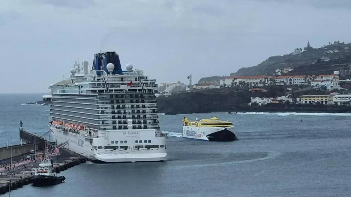 Imagen de archivo del buque ‘Britannia' en el Puerto de Santa Cruz de La Palma.