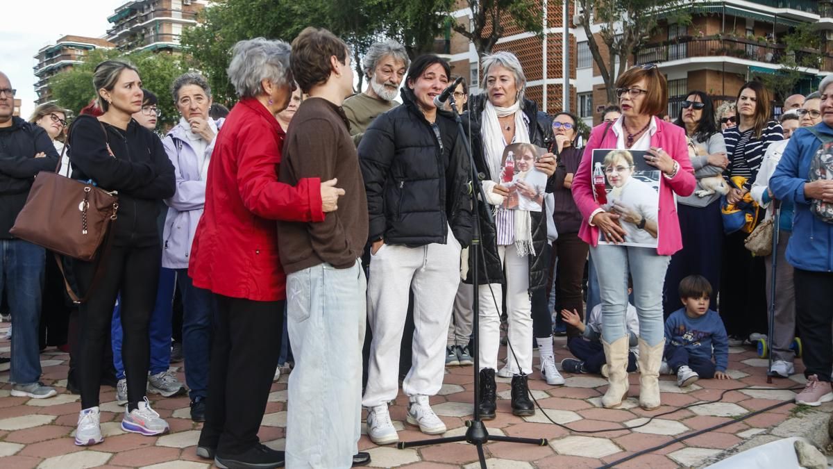 Concentración por el asesinato de una mujer en la Fuensanta