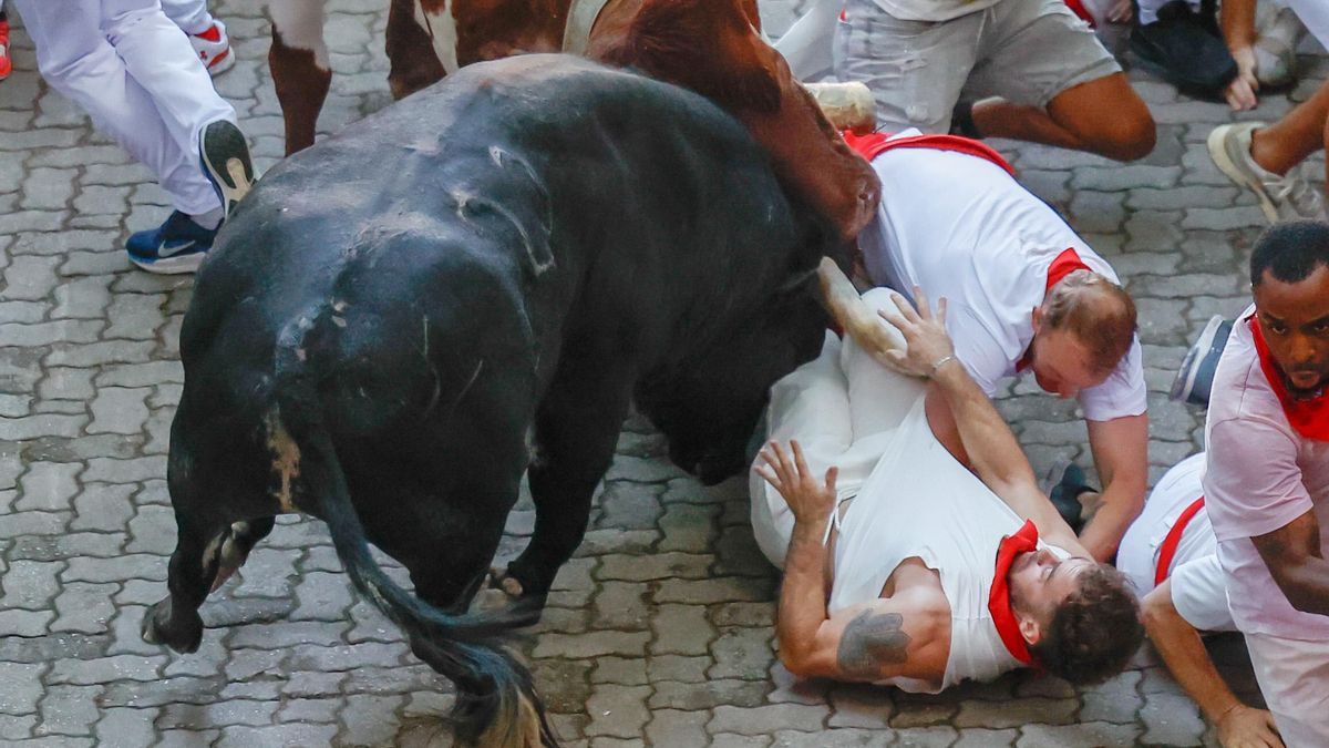 Caminante siembra el pánico en el encierro y deja el primer herido por asta de los Sanfermines