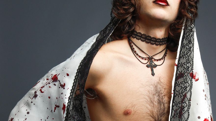 Abogados Cristianos pide censurar una exposición de Guadalajara que revisa la imagen del pecho femenino desde el arte