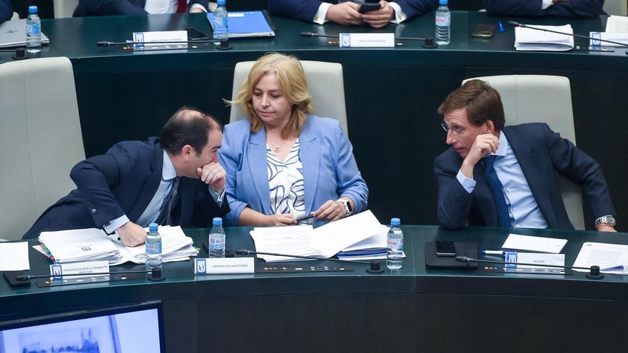 EuropaPress 6232161 i d segundo teniente alcalde madrid borja carabante vicealcaldesa madrid