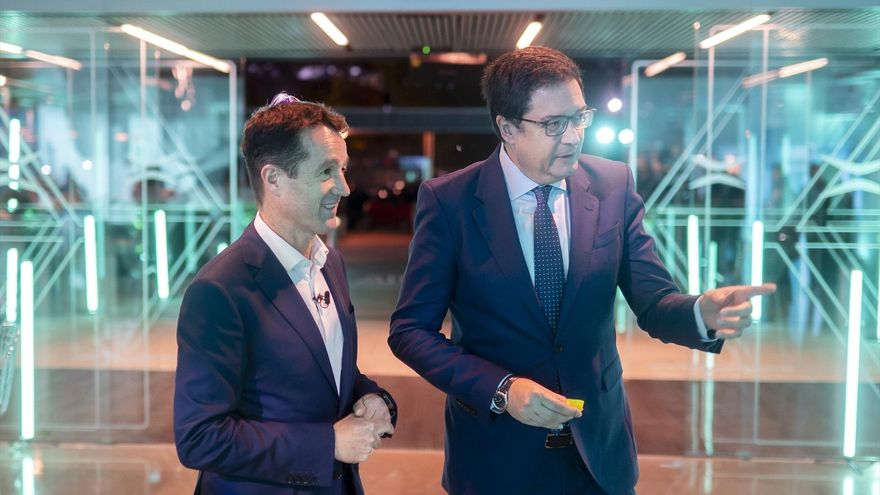 El Gobierno pide la salida de Escribano de la presidencia de Indra para fusionarla con EM&E, su empresa familiar