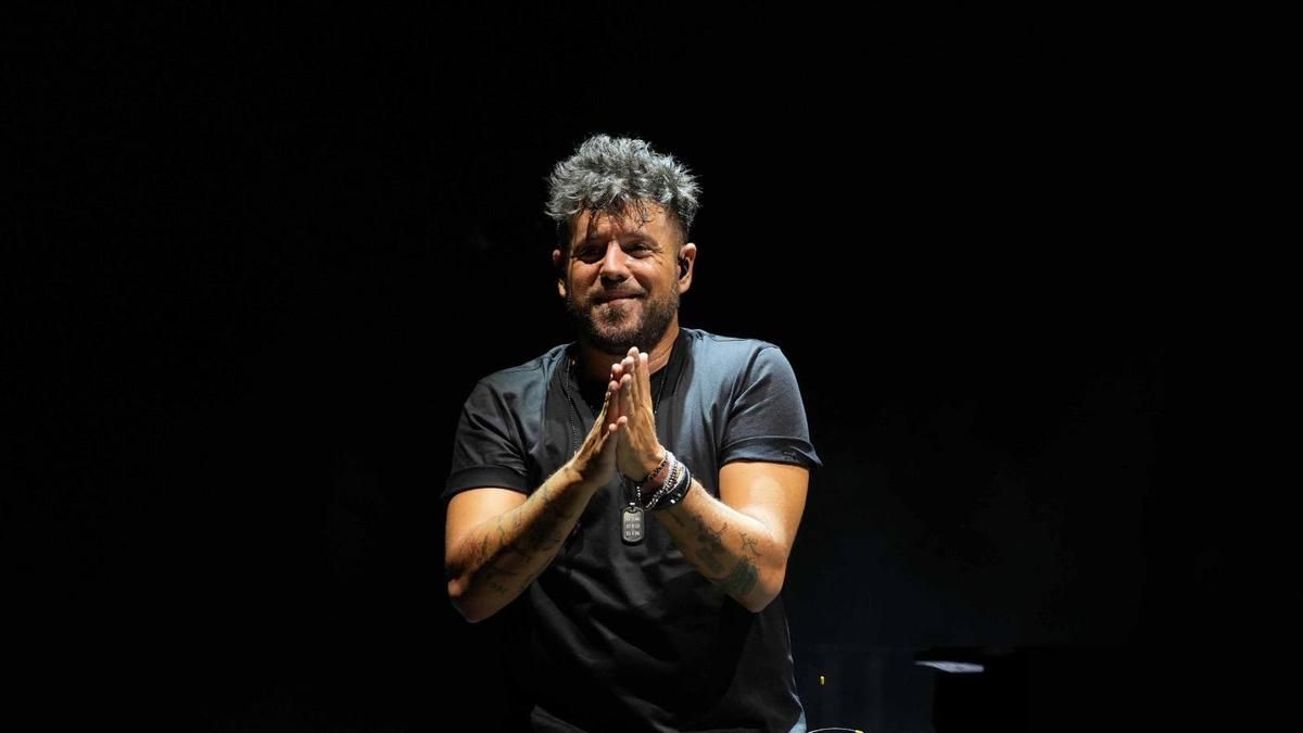 Las imágenes del concierto de Pablo López en el Teatro de La Axerquía