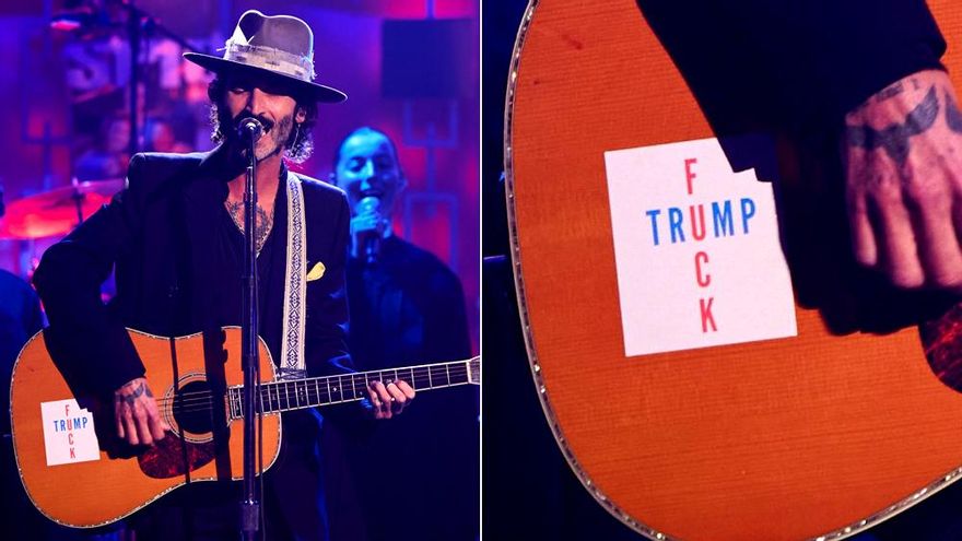 La protesta política que Leiva coló en RTVE durante su actuación en 'La Revuelta': "Fuck Trump"