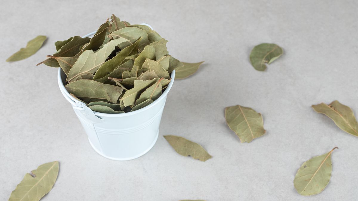 Una de las aplicaciones más habituales de esta mezcla es eliminar malos olores.