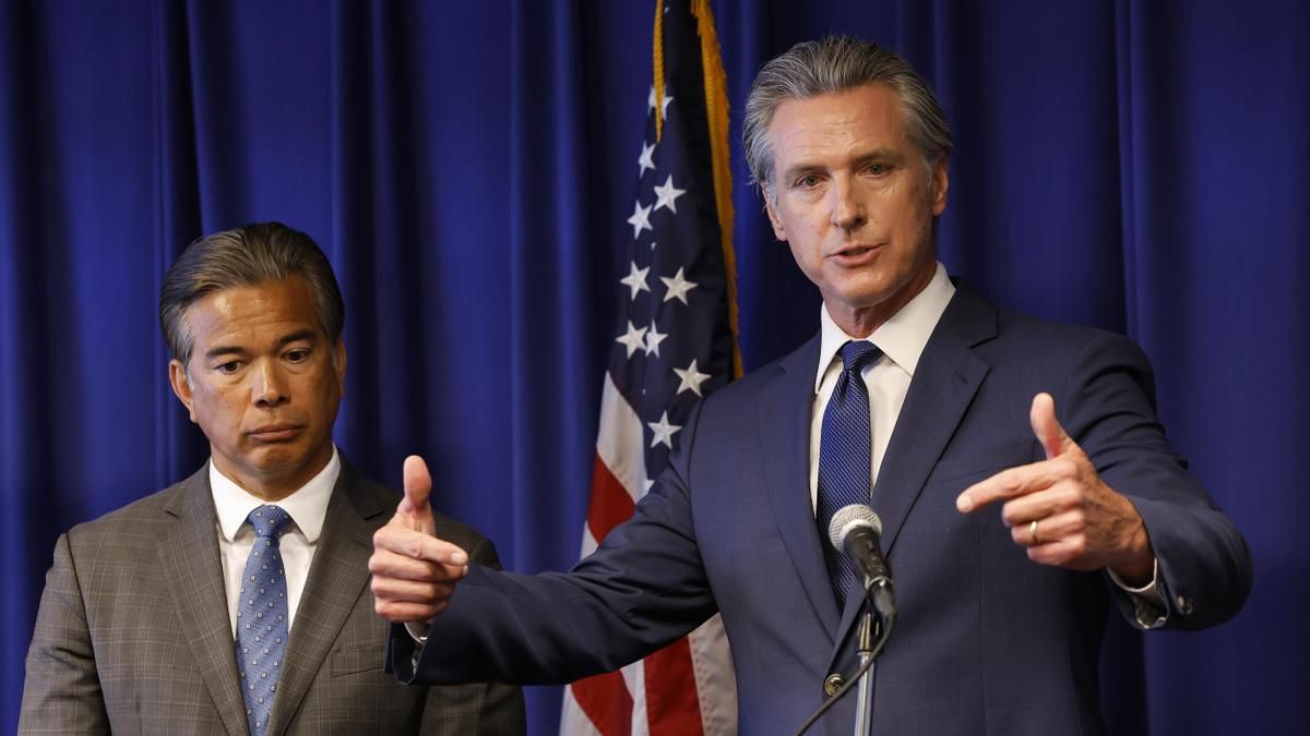 Los demócratas se quitan los guantes en la guerra contra Trump: "Llevamos navaja a la pelea de navajas"