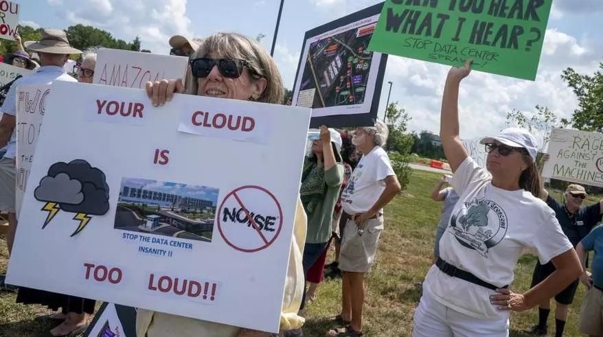 Protesta contra la contaminación de un centro de datos de Amazon en EEUU