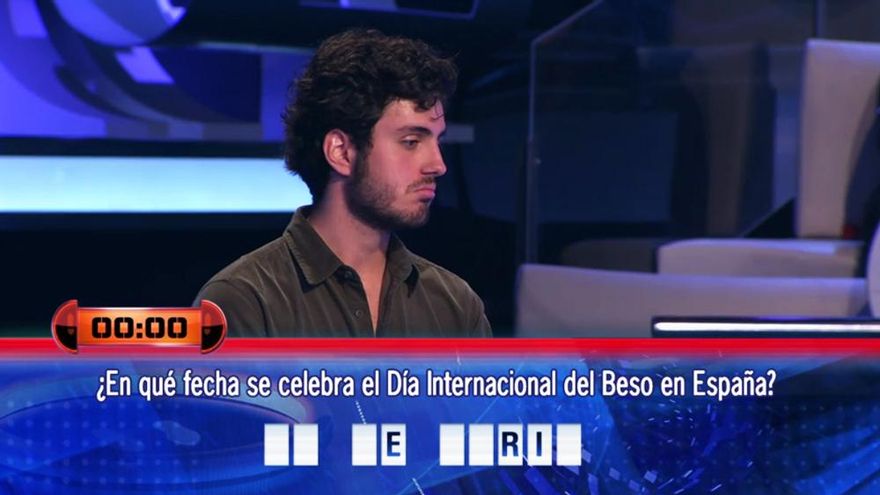 Despiste inexplicable de un concursante en babia en 'Ahora caigo': "Lo de la resaca sí que te dura, ¿eh?"