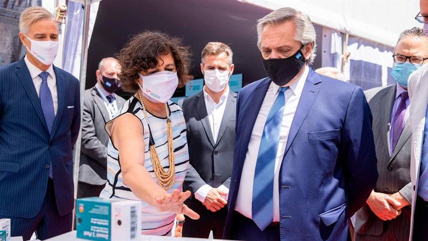 El presidente Alberto Fernández visitó la planta del laboratorio Richmond el 4 de febrero de 2021.