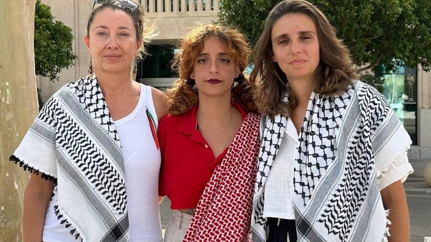 Israel prolonga la detención de una mallorquina de la flotilla acusada de morder a una guardia en prisión