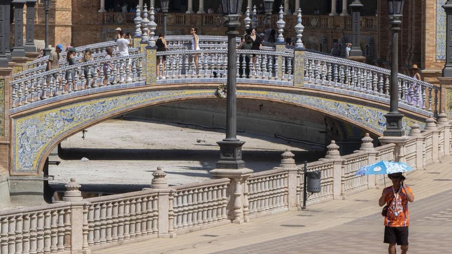 El calor vuelve a ganar terreno este martes con más de 40 grados y noches por encima de los 25