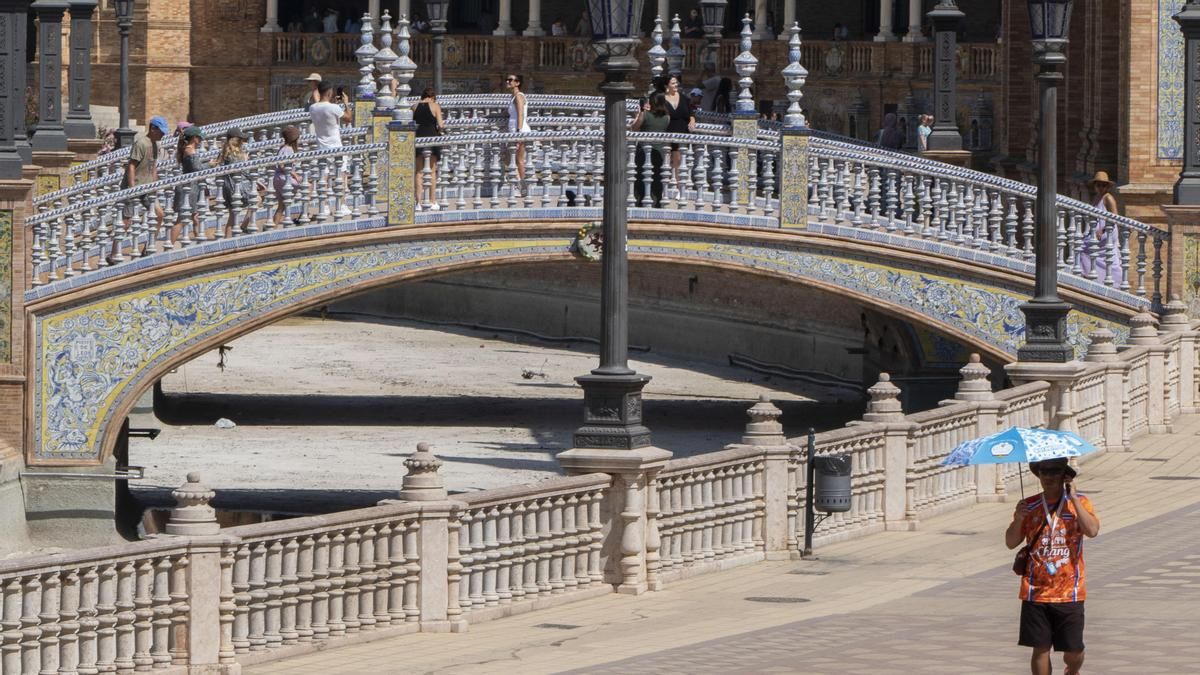 El calor vuelve a ganar terreno este martes con más de 40 grados y noches por encima de los 25