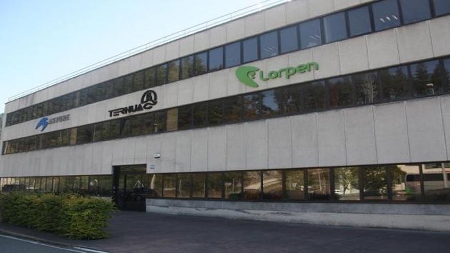 Una nueva empresa del fundador de Loreak Mendian salva la marca en el proceso concursal de Ternua